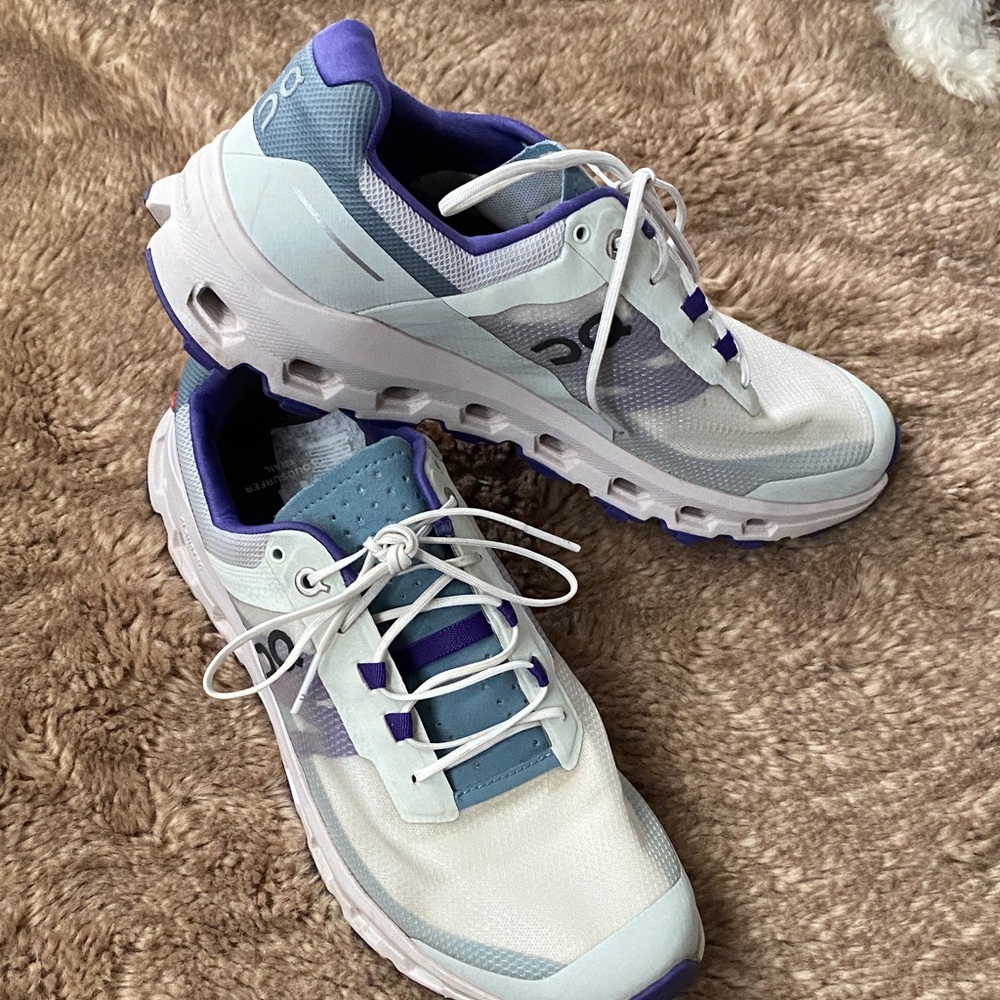 On Running White Light Blue Purple Athletic Sneakers, Size 10.5